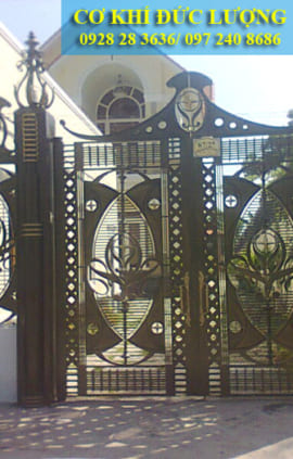 Cửa cổng sắt 2 cánh nhà biệt thự CS1947